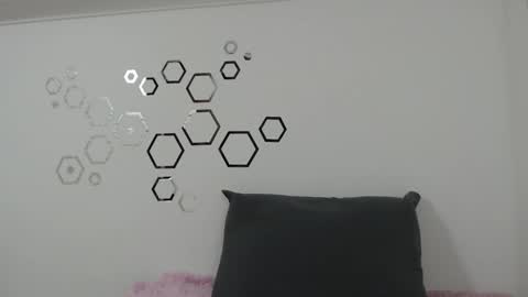 Carolina online show from 09/17/25, 09:05