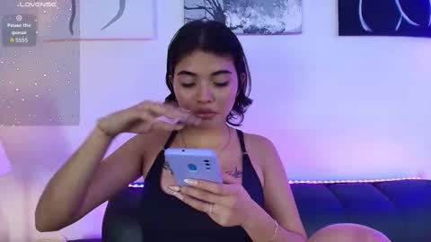 Snapshot of zoe_wang chatting on 09/25/25, 04:38 Zoe online show from 09/25/25, 04:38