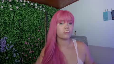 Snapshot of zoe_wattson chatting on 11/15/25, 02:20 Zoe online show from 11/15/25, 02:20