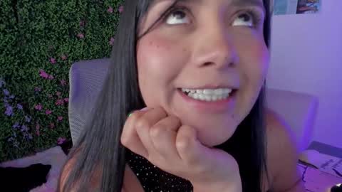 Snapshot of zoe_wattson chatting on 11/28/25, 03:53 Zoe online show from 11/28/25, 03:53