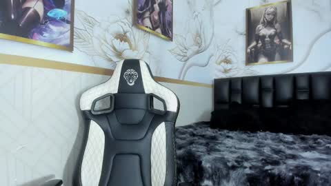 Zoe  online show from 01/13/26, 11:37