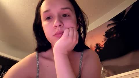 zoeapolo online show from 04/10/26, 12:27