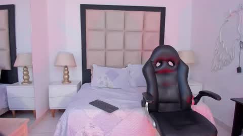 Snapshot of zoecarrter chatting on 10/02/25, 06:37 Zoecarrter online show from 10/02/25, 06:37