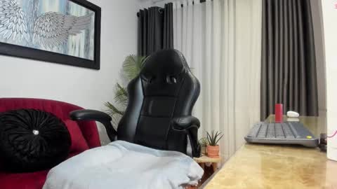 Zoe online show from 03/17/26, 07:50