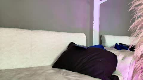 Snapshot of zoee_8 chatting on 05/30/26, 06:05 ZOE online show from 05/30/26, 06:05