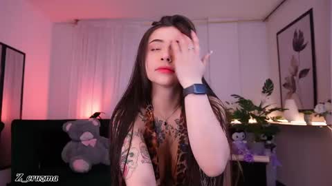 Snapshot of zoee_cruz chatting on 06/03/26, 11:57 Camila online show from 06/03/26, 11:57