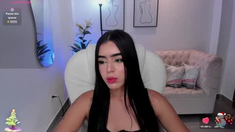 Snapshot of zoee_jackson chatting on 12/14/24, 07:57  zoee jackson online show from 12/14/24, 07:57