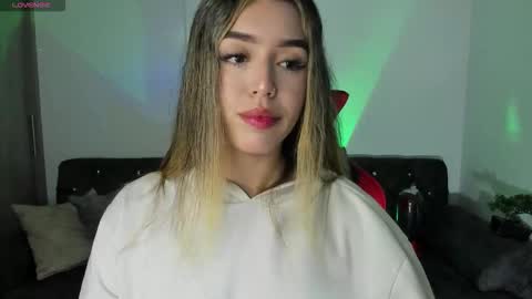  zoee jackson online show from 11/07/25, 02:22