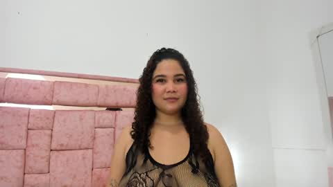 Snapshot of zoee_lov chatting on 12/24/24, 03:16 zoee online show from 12/24/24, 03:16