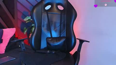 Zoe 3 online show from 04/16/26, 09:39