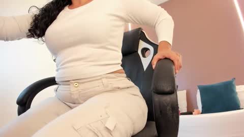 zoee_zi online show from 03/31/26, 12:27