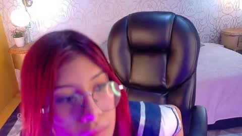 zoeecarter_ online show from 04/17/26, 11:46
