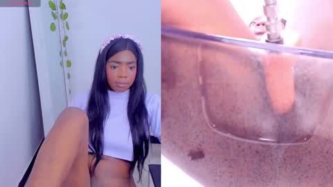 Snapshot of zoeethompson_cm chatting on 01/08/25, 10:16 online show from 01/08/25, 10:16