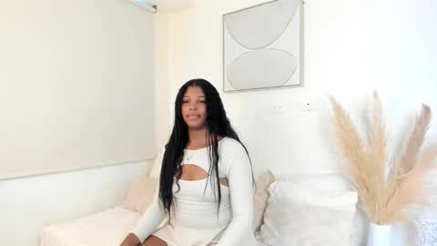 zoegarner10 online show from 10/23/25, 07:34