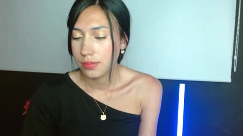 Laura  online show from 12/14/24, 06:35