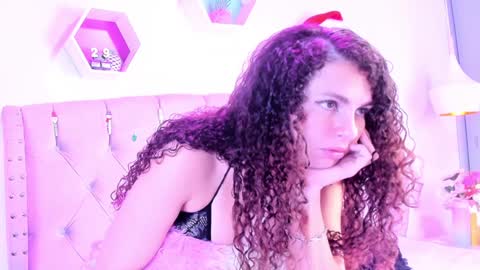 Zoe online show from 12/21/24, 08:10