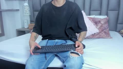 Zoe Krug online show from 02/19/26, 12:12