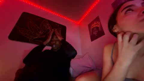 Snapshot of zoel87 chatting on 01/18/25, 01:30 LovelyLatin25 online show from 01/18/25, 01:30
