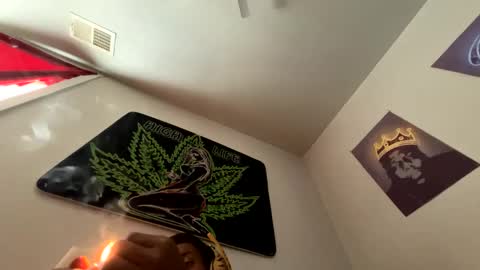 Snapshot of zoel87 chatting on 01/22/25, 05:28 LovelyLatin25 online show from 01/22/25, 05:28