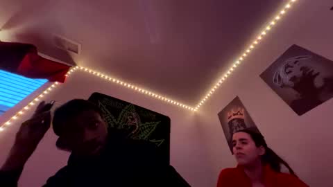 Snapshot of zoel87 chatting on 01/23/25, 10:44 LovelyLatin25 online show from 01/23/25, 10:44