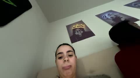 Snapshot of zoel87 chatting on 01/28/25, 01:59 LovelyLatin25 online show from 01/28/25, 01:59