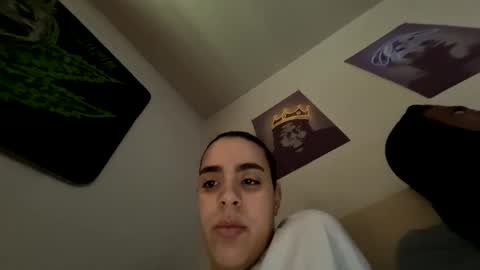 Snapshot of zoel87 chatting on 02/06/25, 04:03 LovelyLatin25 online show from 02/06/25, 04:03