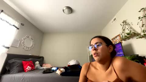 Snapshot of zoel87 chatting on 10/02/25, 04:47 LovelyLatin25 online show from 10/02/25, 04:47