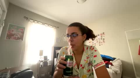 Snapshot of zoel87 chatting on 10/12/25, 02:16 LovelyLatin25 online show from 10/12/25, 02:16