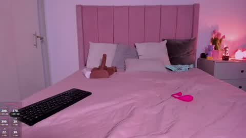 CuteZoe online show from 07/21/26, 07:22