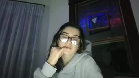 Snapshot of zoeparkerrr chatting on 12/21/25, 02:41 Zoe Parker online show from 12/21/25, 02:41