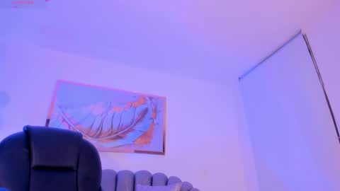 Snapshot of zoepresley chatting on 10/27/25, 01:42 Zoe Presley online show from 10/27/25, 01:42