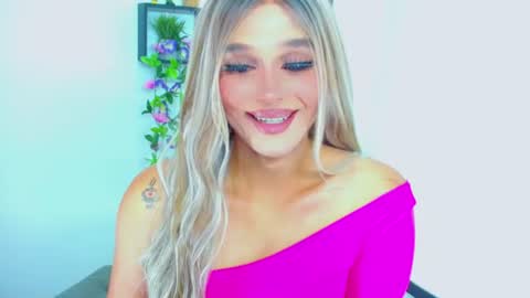 zoeschmmit online show from 06/21/26, 12:35