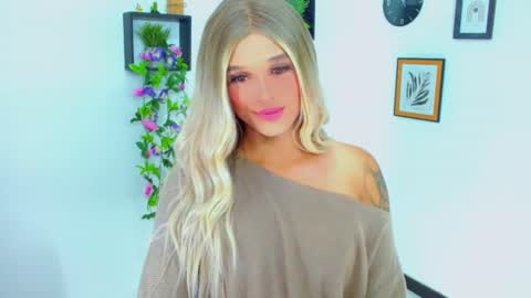 zoeschmmit online show from 07/06/26, 11:40