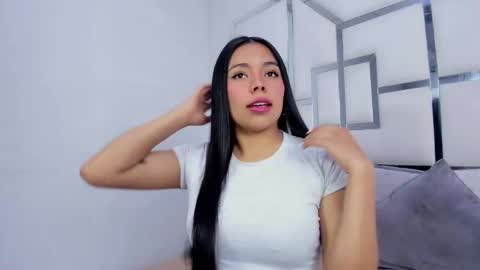 ZoeSwam online show from 09/17/25, 11:56