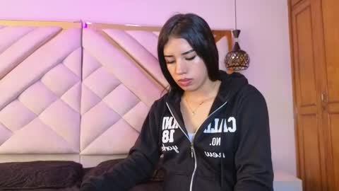 Zoe online show from 04/27/26, 01:31