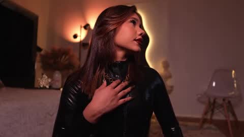 zoevidal_ online show from 04/11/26, 12:09