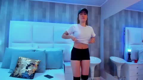 ZoeWilliis online show from 10/18/25, 12:39