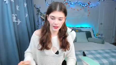Zoey Lane online show from 10/28/25, 03:32