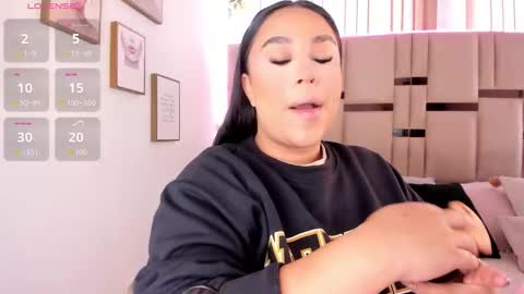 Snapshot of zoey_thommpson chatting on 11/26/25, 07:48 zoey thommpson online show from 11/26/25, 07:48