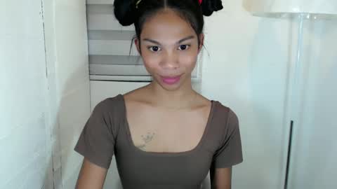 zoey online show from 02/11/25, 12:28