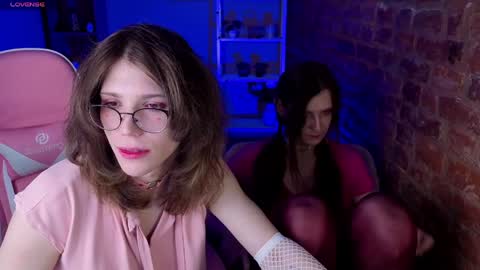 Zoria and Luna online show from 04/23/26, 02:08