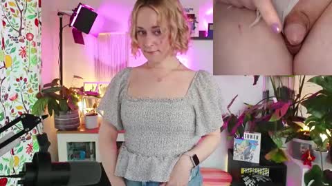 Zoey Ryan online show from 11/15/25, 06:48