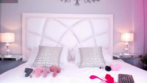 Z O E online show from 02/07/25, 11:56