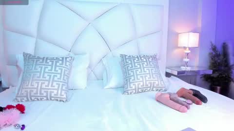 Z O E online show from 03/01/25, 11:39