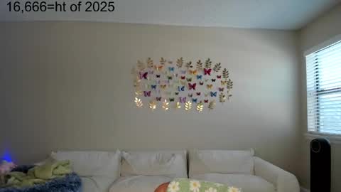 Zoie online show from 10/16/25, 09:16