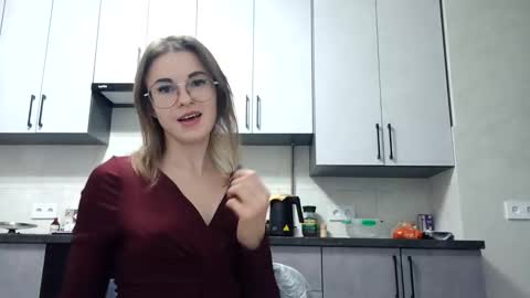 zoriana20 online show from 10/26/25, 06:47