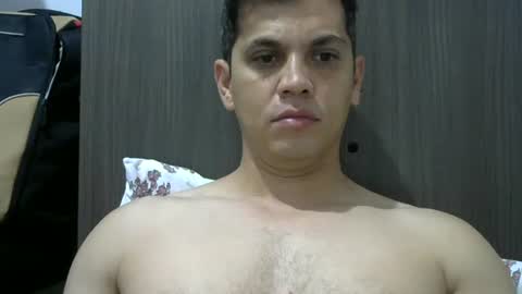 zoro_00 online show from 12/02/25, 12:38