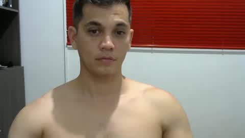 zoro_00 online show from 02/04/26, 01:11