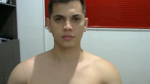 zoro_00 online show from 02/07/26, 11:52