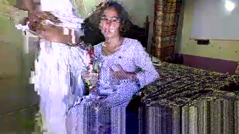 Snapshot of zoyakhan803 chatting on 05/23/26, 10:03 zoyakhan803 online show from 05/23/26, 10:03